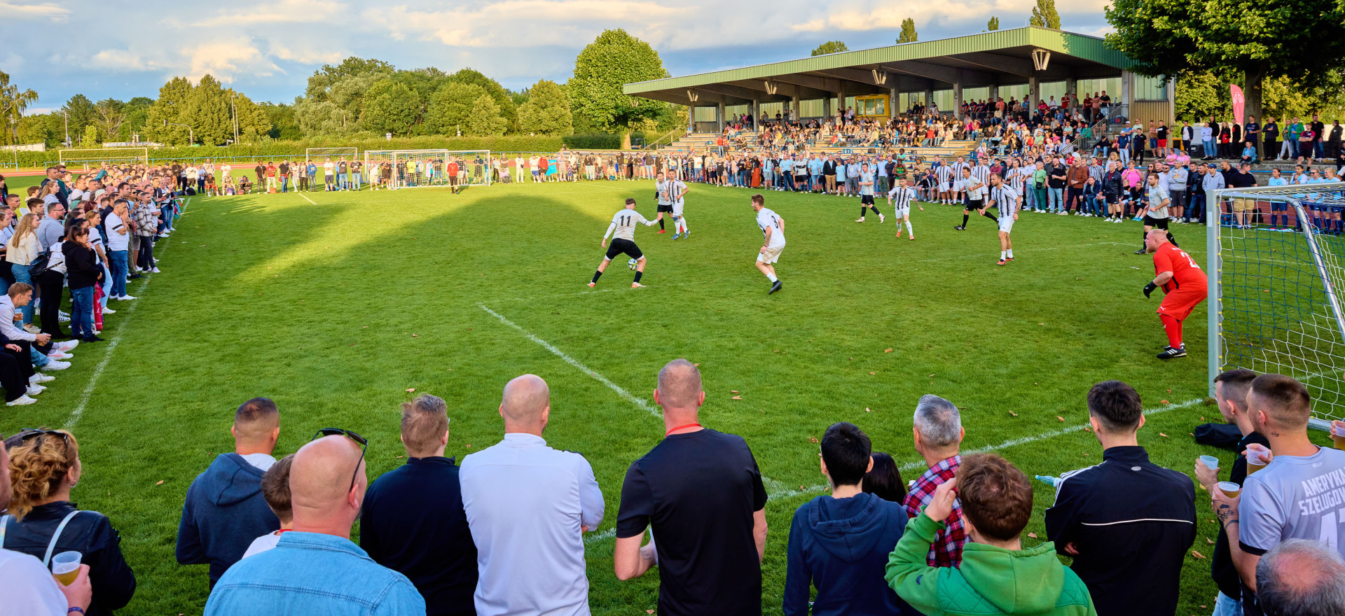 Das Finale des FIEGE Soccer Cups läuft im Adam-Günderoth-Stadion in Lampertheim