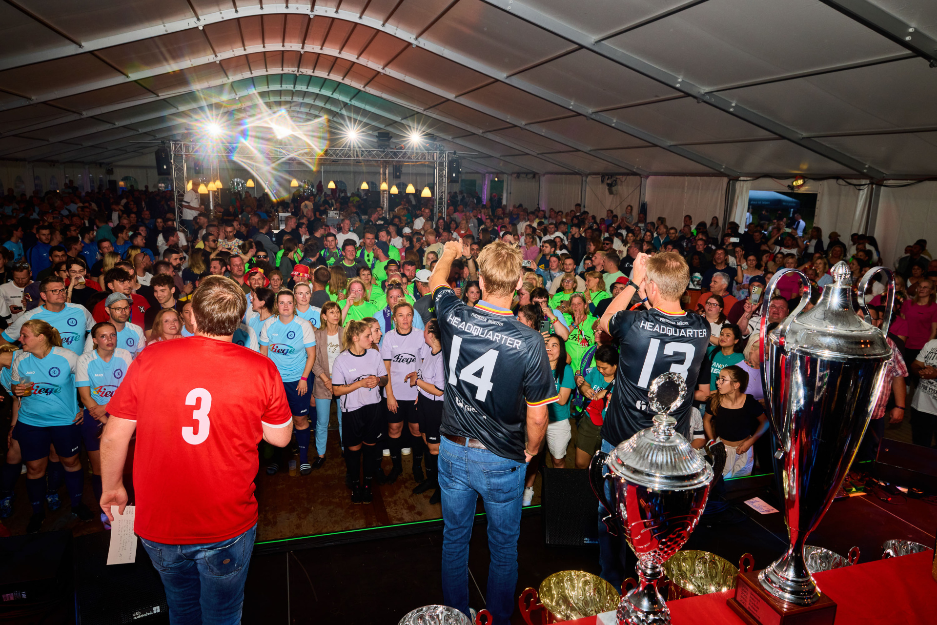 After-Kick-Party im Festzelt beim FIEGE Soccer Cup