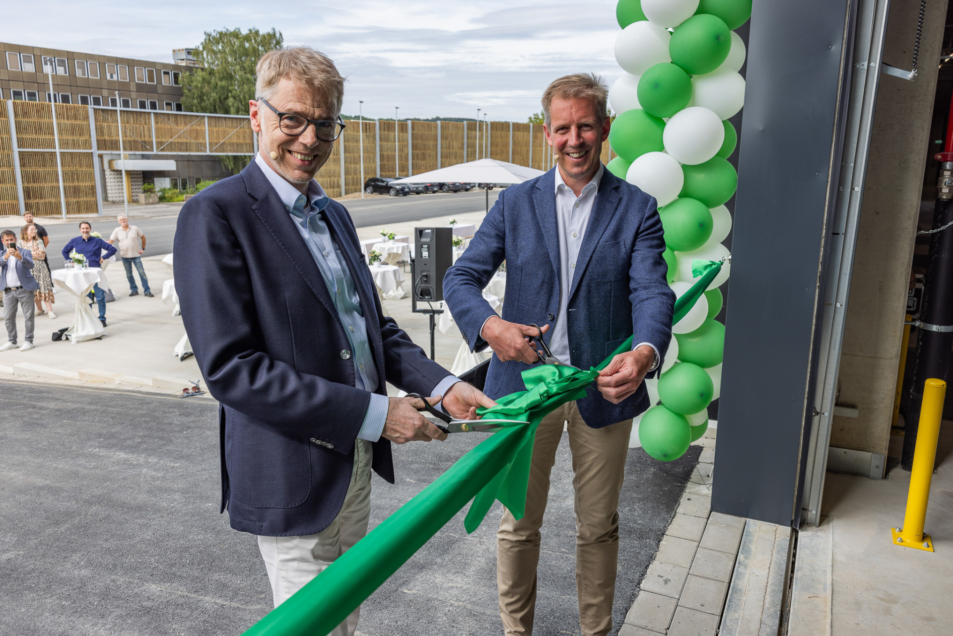 Dr. Thomas Rodemann, Mitglied des Vorstands der Vorwerk Gruppe, und Jens Fiege, Co-CEO der FIEGE Gruppe