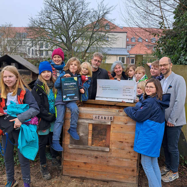 Übergabe des Umweltpreises an die Montessori-Grundschule Münster.